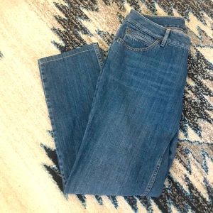 Relaxed boyfriend jeans